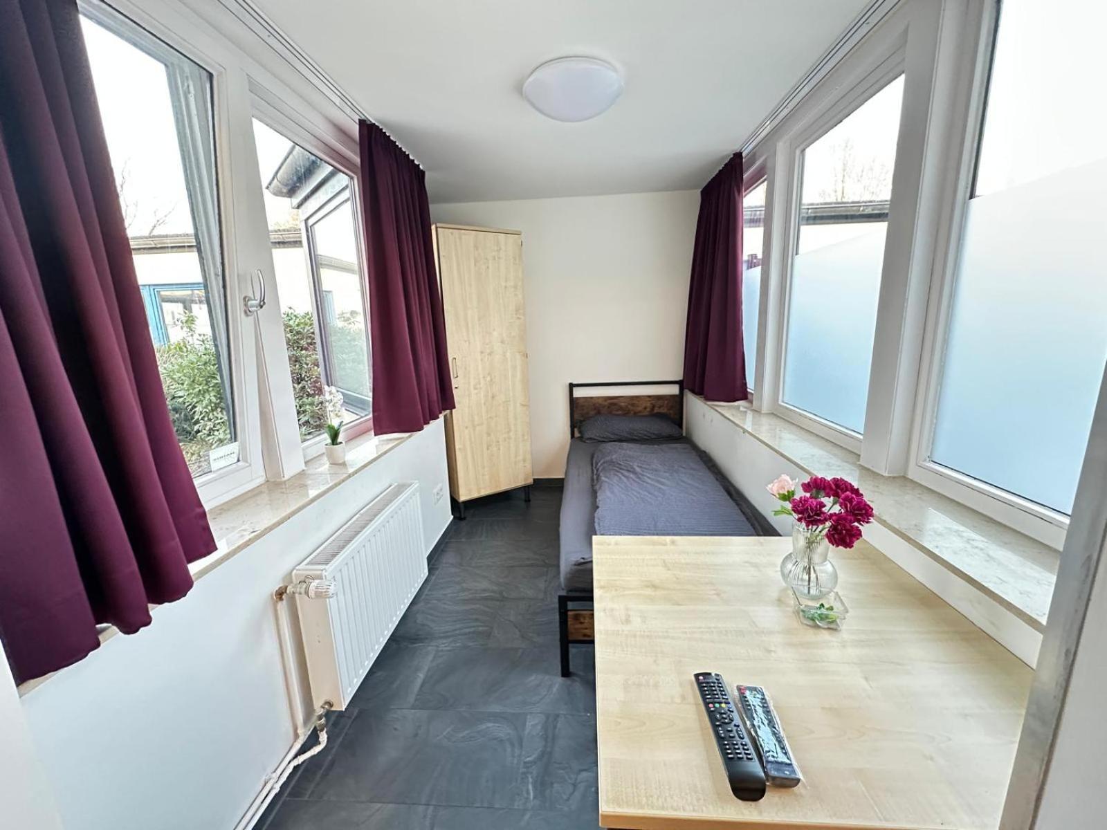 Mk Hostel Oyten - Free Wifi & Parking - 24H Check-In Exterior foto